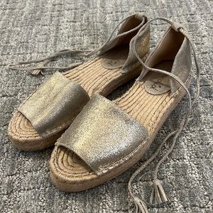 Splendid gold espadrille sandals